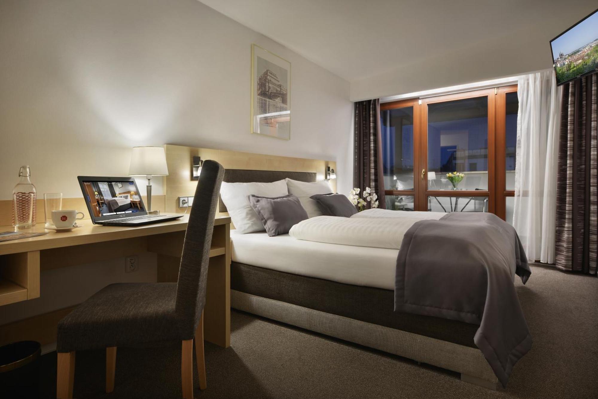 Prague Season Hotel — Photos 3